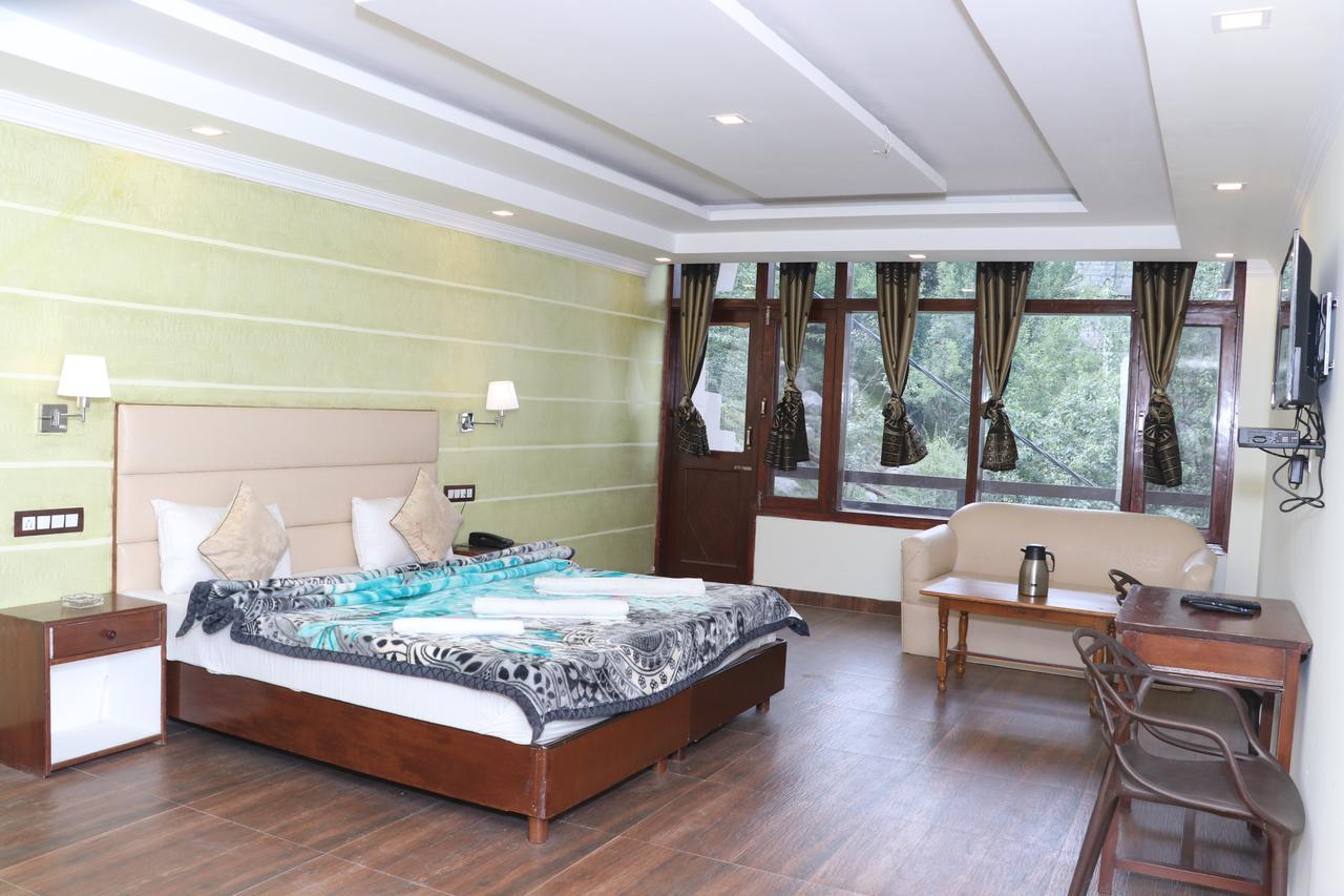 Hotel Green Tara Manāli Kültér fotó